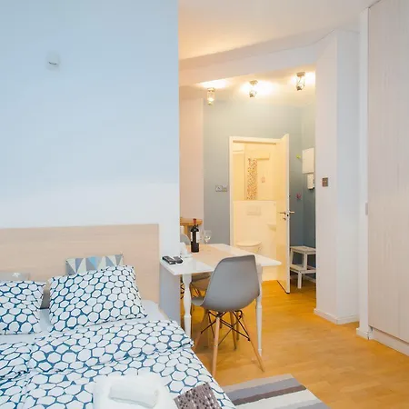 Apartament Plac Zbawiciela *